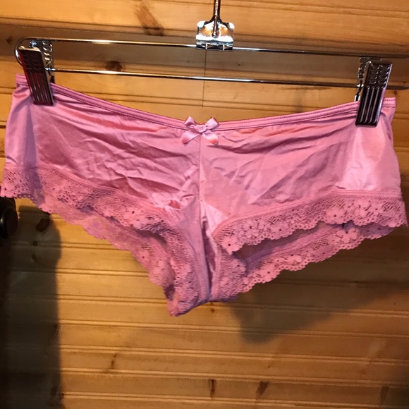 Victoria’s Secret Very Sexy Bra & Cheeky Panty Set - Picture 6 of 6